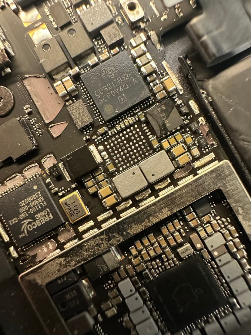 Logic Board Übersicht
