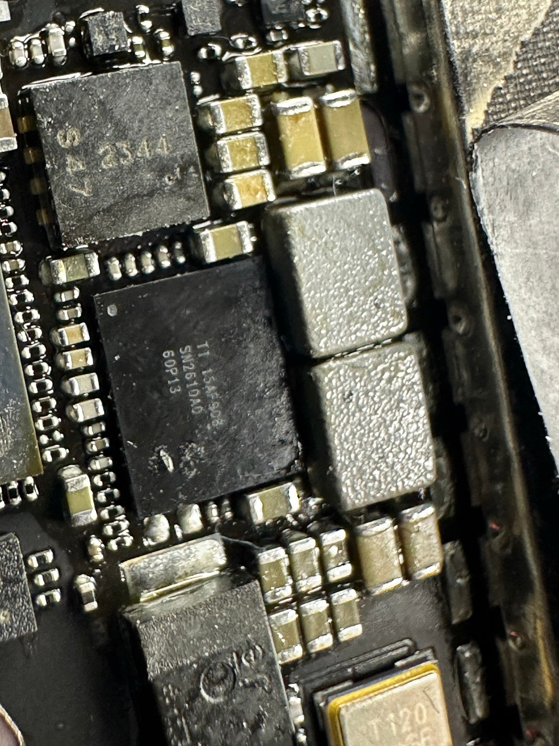 Microsoldering & Platinen-Reparatur