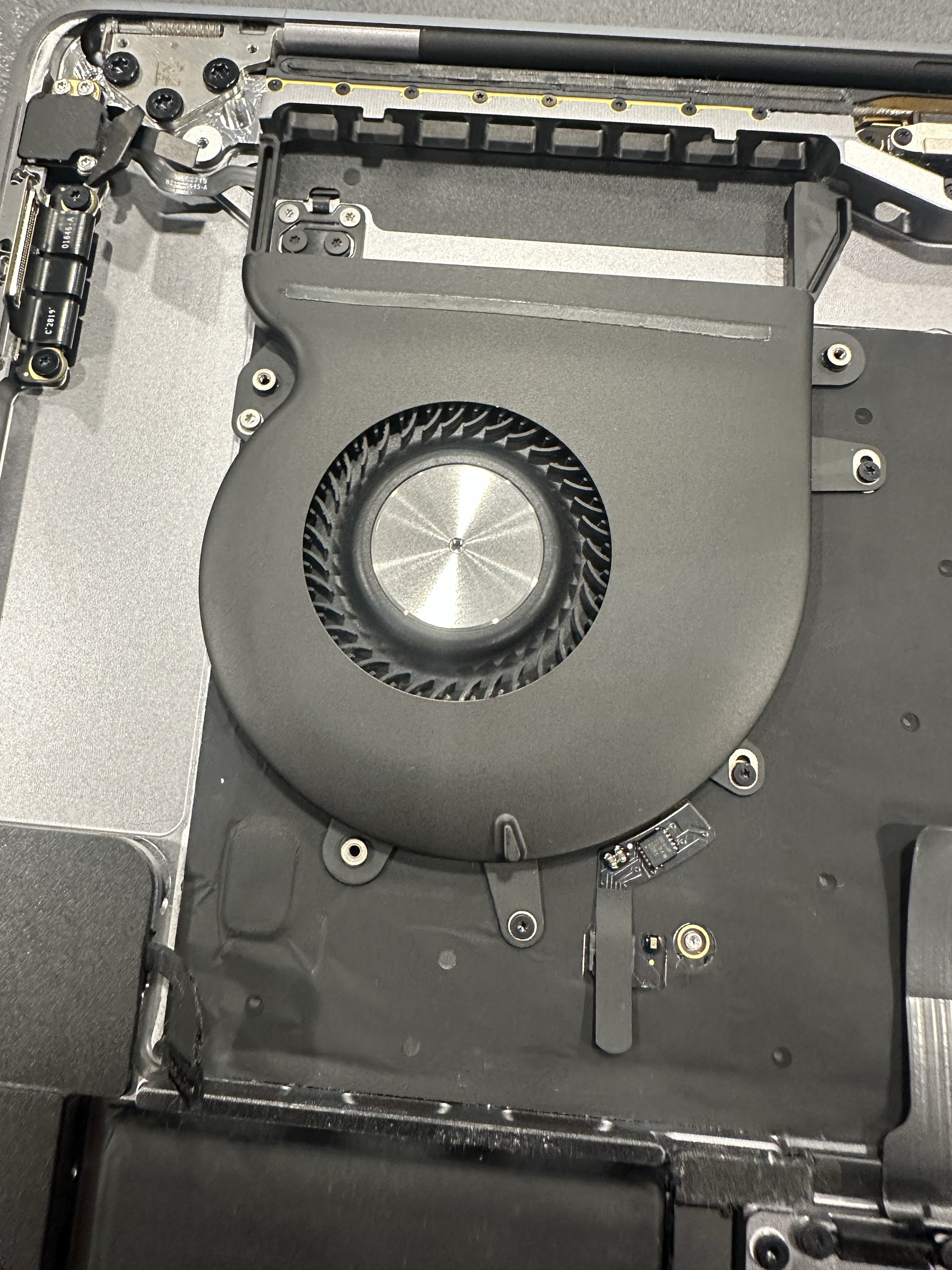 MacBook Lüfter Reparatur