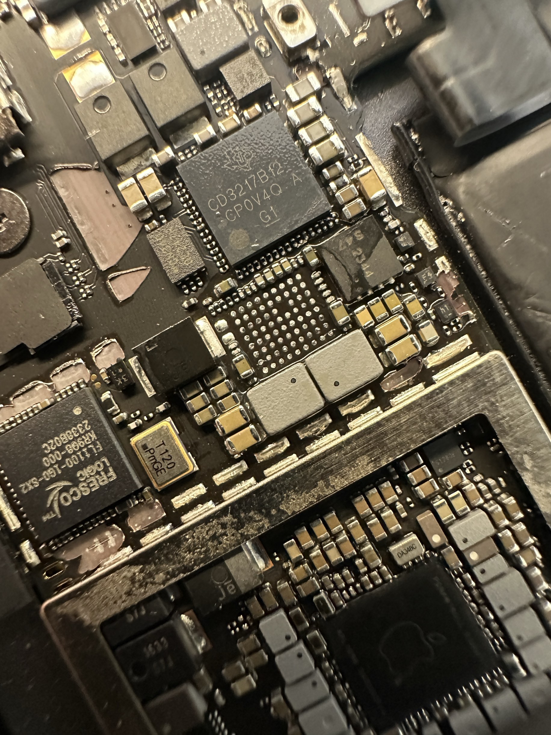 Logic Board Übersicht